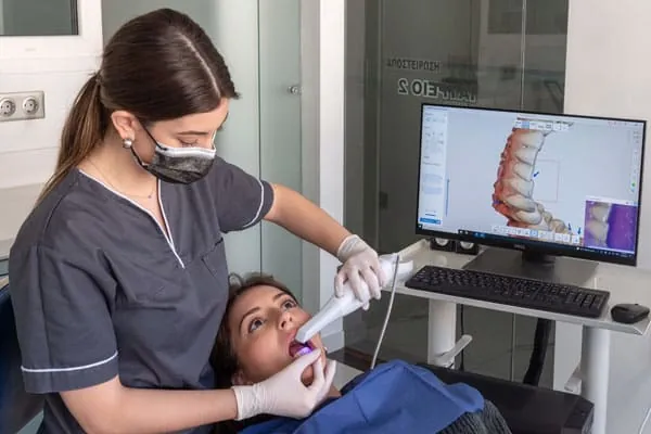 Remove Gaps in Teeth in Madurai - Dentes Clinic